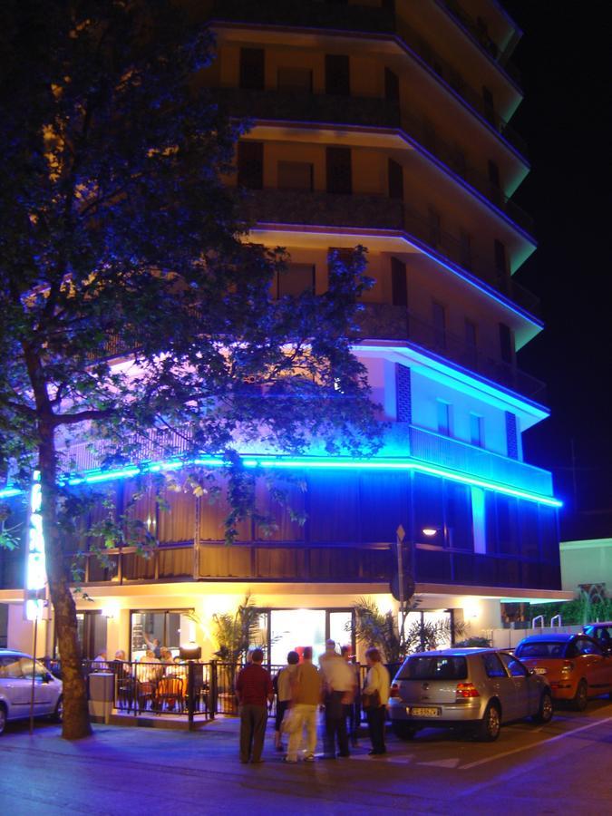 Hotel Gambrinus ริมินี ภายนอก รูปภาพ