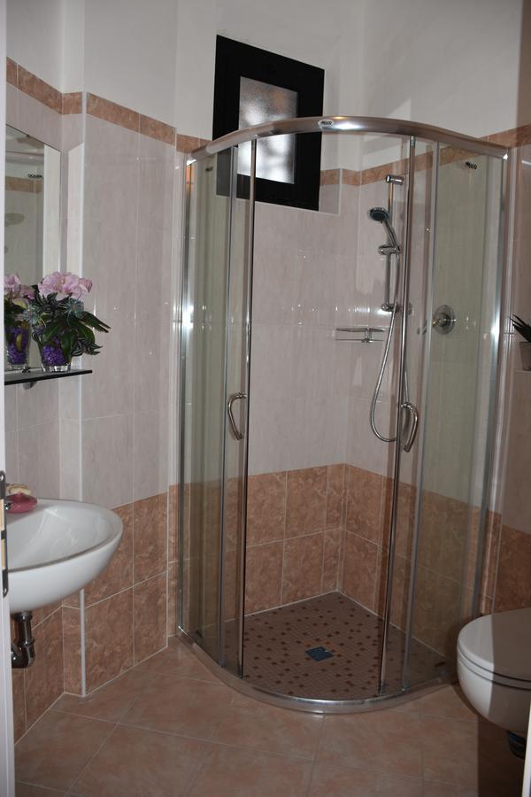 Hotel Gambrinus ริมินี ภายนอก รูปภาพ