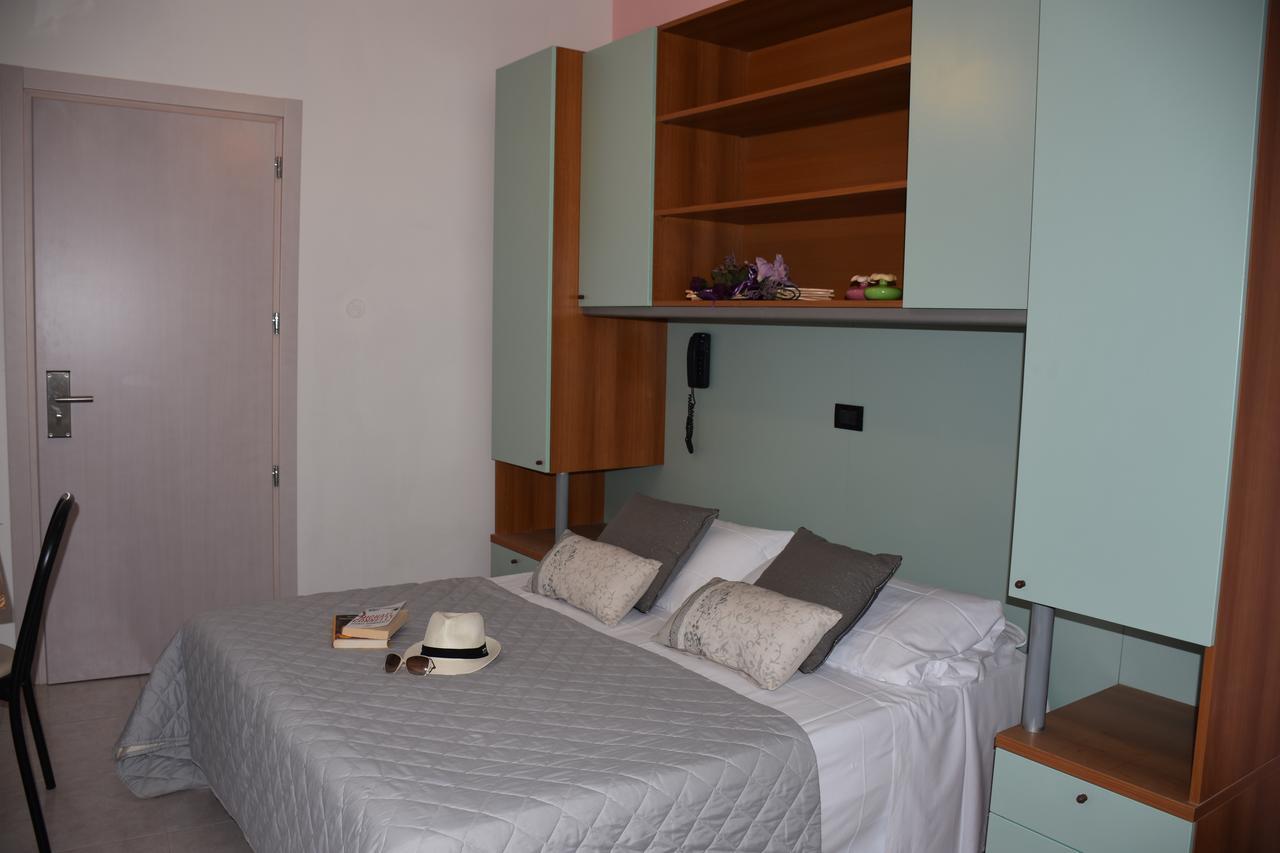 Hotel Gambrinus ริมินี ภายนอก รูปภาพ